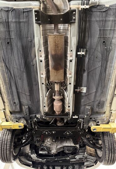 Nissan: Nissan Tiida: 1.5 l | 2011 il Hetçbek — 16