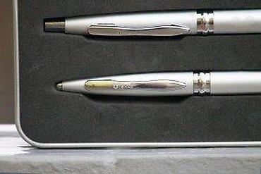 Ostali aksesoari: Mickey Mouse Disney olovke u metalnom boxu ORIGINAL. Extra rare — 10