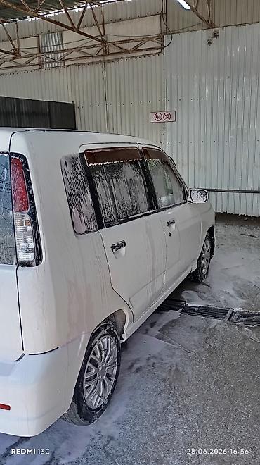 Nissan Cube: 2000 г., Хэтчбэк