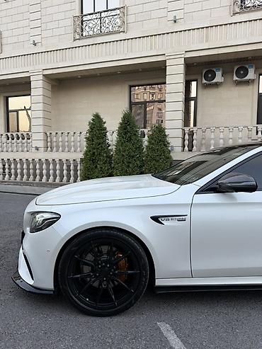 mercedes 500: Mercedes-Benz E-класс AMG: 2018 г., 4 л, Автомат, Бензин, Седан — 3