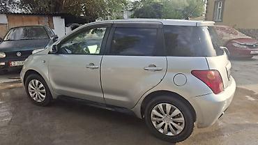 golf 4: Toyota Ist: 2003 г., 1.5 л, Автомат, Бензин, Хэтчбэк — 2