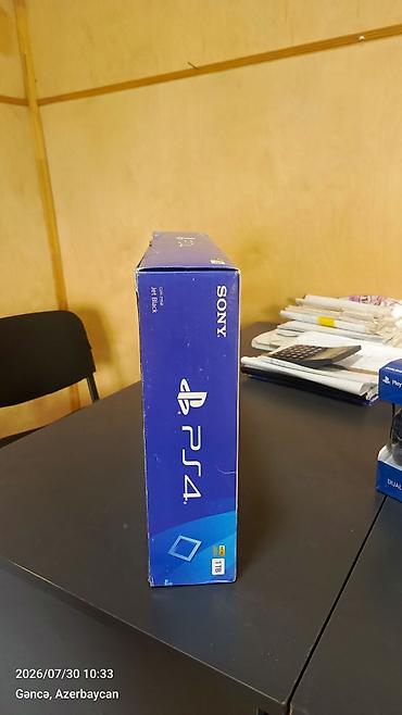 ucuz playstation 4: Sony PlayStation 4 (PS4) Slim – 1 TB, Jet Black Komplekt: - PS4 Slim — 2