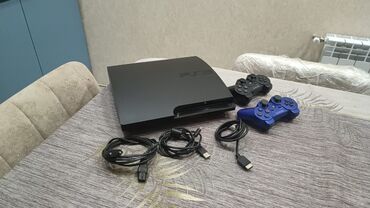 PS3 (Sony PlayStation 3): Playstation 3 slim model 320 gb ideal vəziyyətdə,proşifkalı,2 ədəd