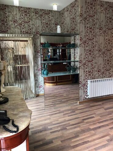 Digər kommersiya daşınmaz əmlakı: Nizami metrosunun yaxınlığında yerləşən 127 kv sahəsi olan təmirli — 6