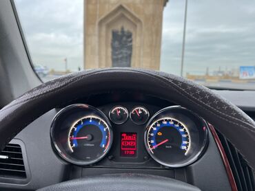 şəkidə satılan maşınlar: Iran Khodro : 1.7 l | 2019 il 180000 km Sedan