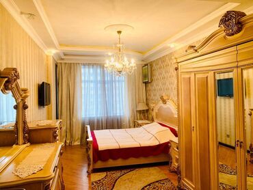 Yeni tikili: 4 otaqlı, Yeni tikili, m. İnşaatçılar, 157 kv. m — 2