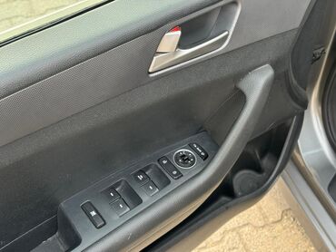 Hyundai: Hyundai Sonata: 2018 г., 2 л, Автомат, Газ, Седан — 7