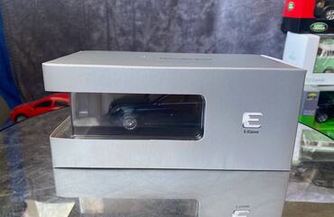 Avtomobil modelləri: Коллекционная модель Mercedes-Benz E-Class Elegance W212 blue — 2