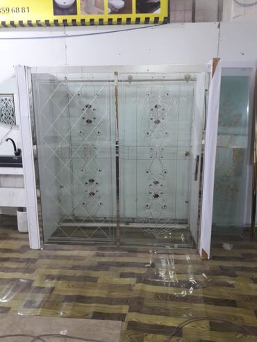 Duş kabinaları, arakəsmələr: Yeni Üstü açıq kabina, Künc üçün, Rayonlara çatdırılma, Pulsuz çatdırılma — 8