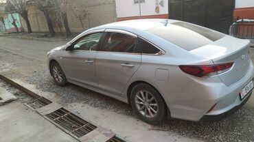 Hyundai: Hyundai Sonata: 2017 г., 2 л, Автомат, Газ, Седан — 7