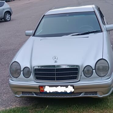 мерседес а180: Mercedes-Benz