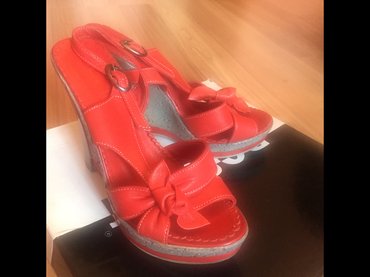обувь из турции: Продаю новые женские босоножки, кожанные, Турция 35 размер