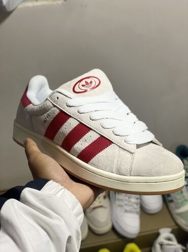 шлепанцы мужские: Кеды Adidas Campus (оригинальная линейка Originals) - Материал верха