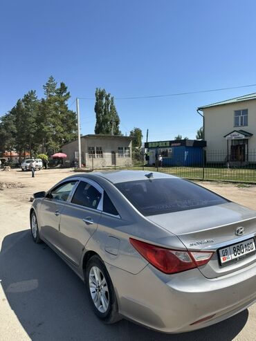 Hyundai: Hyundai Sonata: 2010 г., 2 л, Автомат, Бензин, Седан — 3