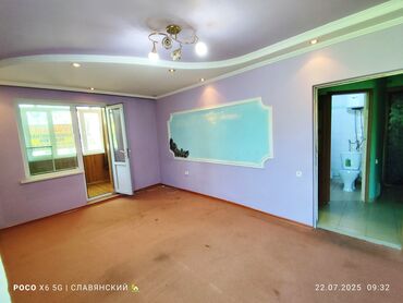 продаю дом село люксембург: 1 комната, 39 м², Индивидуалка, 2 этаж, Старый ремонт