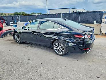lexus is: Lexus ES: 2023 г., Автомат, Гибрид, Седан — 2