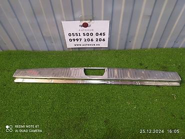 Декоративная накладка на багажник BMW X5 E70 N52B30A 2008 (б/у)