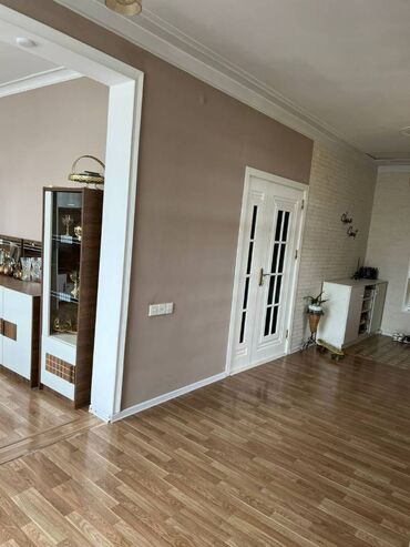 Uzunmüddətli kirayə mənzillər: Bakıxanov qəsəbəsində Neftçilərə avtobusla 5-10 dəqiqəlik yaxınlığda — 6