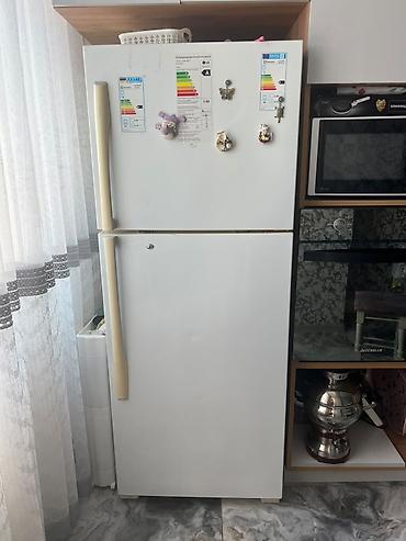 freezer aparat: *Soyuducu 220₼* *ünvan xirdalan z⁹⁰kod*İki qapılı soyuducu (üstü — 1