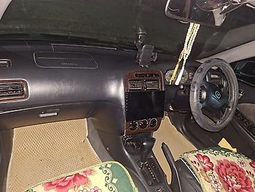 машина ист: Toyota Avensis: 2001 г., 1.8 л, Автомат, Бензин, Седан — 9