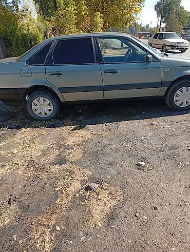 Продажа авто: Volkswagen Passat: 1990 г., Механика, Седан — 3