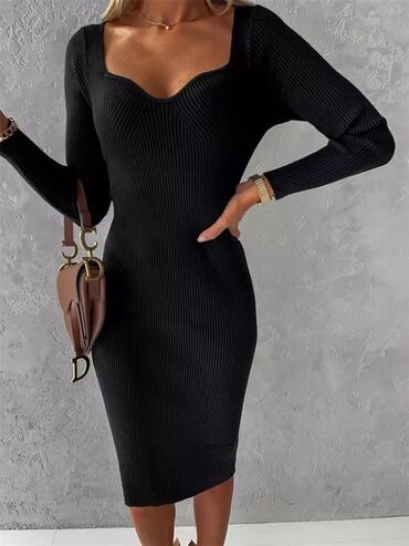 черное трикотажное платье миди: Вечернее платье
