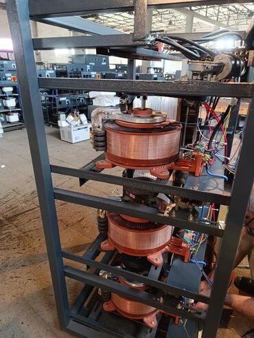 Generatorlar: Bu tənzimləyici elektrik şəbəkəsindəki gərginlik dəyişikliklərini — 2