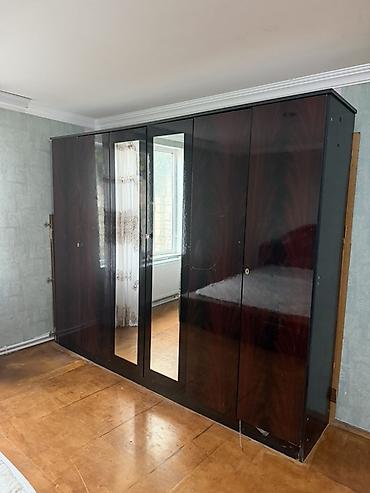 куплю шкаф бу: Yataq otağı mebel dəsti Tərkib: - Böyük 5 qapılı şkaf – ön hissədə 2 — 2