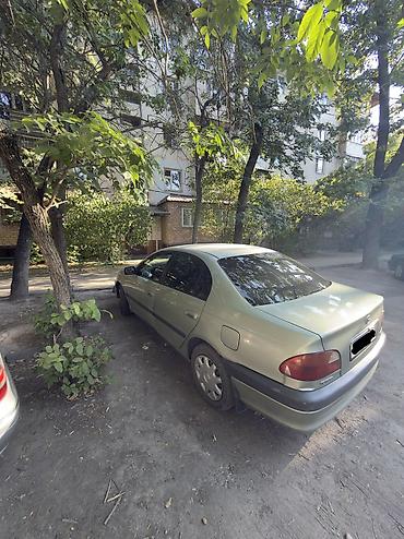 до 400000: Toyota Avensis: 1998 г., 1.6 л, Механика, Бензин, Седан — 4