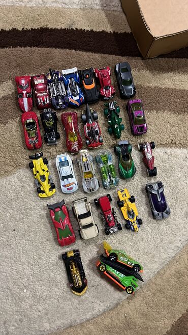 Oyuncaqlar: Original hotwheelsler 36 ədəd dir tək tək satmıram hamısı 30 azn