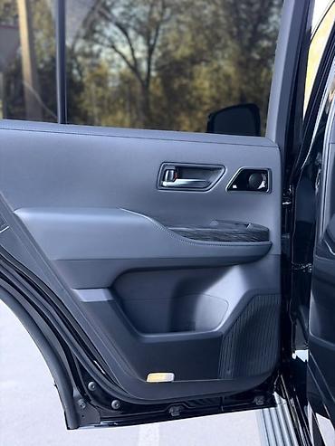 машыны за 300000: Toyota Land Cruiser: 2024 г., 3.5 л, Автомат, Бензин, Внедорожник — 8
