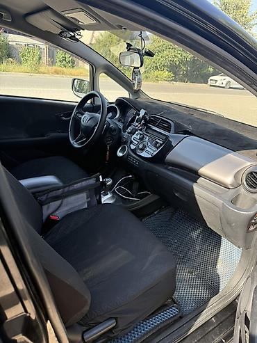 e6 3: Honda Jazz: 2009 г., 1.4 л, Автомат, Бензин, Хэтчбэк — 4