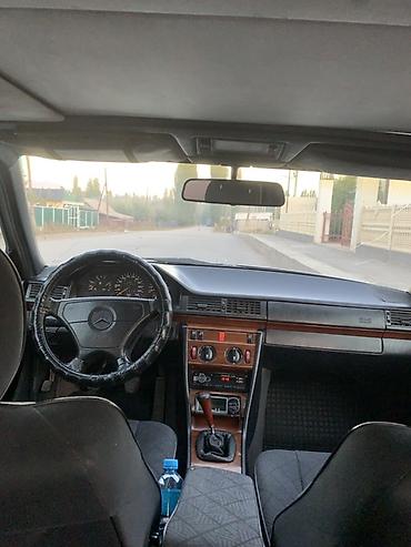 ауди с4 4 2: Mercedes-Benz W124: 1994 г., 2.2 л, Кол менен иштөөчү, Бензин, Седан — 8