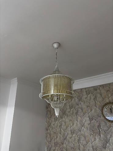 lyustralar bakida: Çılçıraq, 4 lampa, Metal — 2