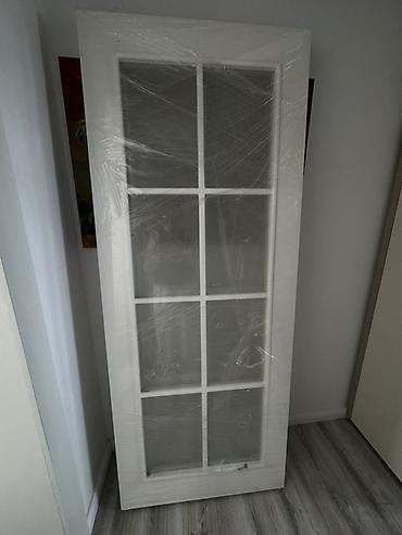 деревянные напольные вешалки для одежды: Срочно межкомнатные двери 2 штуки 🔥🔥🔥 Одна дверь со стеклами, втора — 2