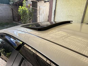 sequoia 2010: Toyota Levin: 2019 г., Автомат, Гибрид, Седан — 10
