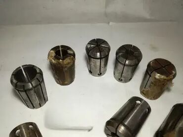 Ostali uređaji: Stezne caure JAL duzine 52mm, sirina na najsirem delu je 35mm, sirina — 5