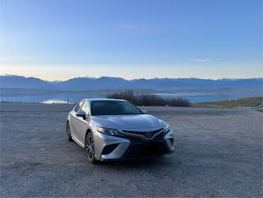 Toyota: Toyota Camry: 2018 г., 2.5 л, Автомат, Гибрид, Седан