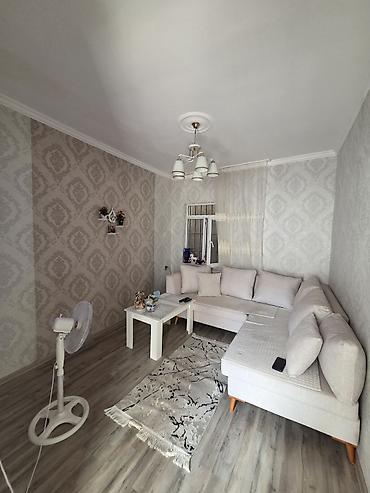 ev ucuz: 2 otaqlı, 49 kv. m, Yeni təmirli — 1
