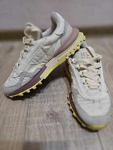 stare puma patike: Original Lacoste Elite Active kratko koriscene. Ocuvane kao nove. Broj — 3