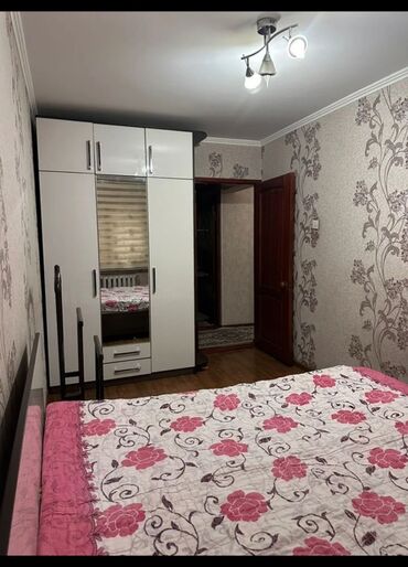 квартира на карпинке сдаю: 3 комнаты, 58 м², 104 серия, 1 этаж, Косметический ремонт
