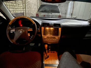 диска на тойота камри: Toyota Camry седан, черный цвет, номерной знак KG 012 ACL. Кузов и
