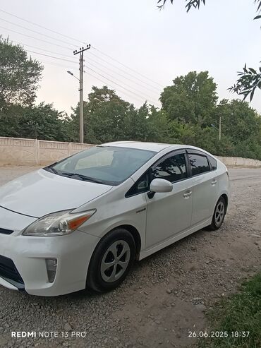 продажа авто в бишкеке срочно: Toyota Prius: 2015 г., 1.8 л, Автомат, Гибрид, Хэтчбэк