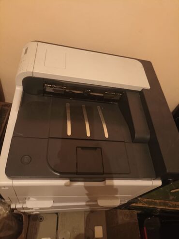 printer baku: Az islenib.1800 qiymetidi