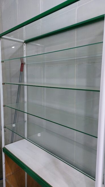 Rəf vitrinləri: Vitrin tipli şüşə vitrina/şkaf - Konstruksiya: alüminium karkas, dörd — 2