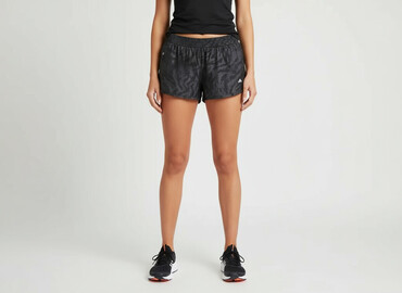 sportowe krótkie spodenki: H&M Sport, Shorts for women, size S
