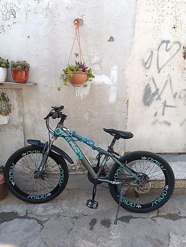 Спортивные велосипеды: Velosiped – dağ/şəhər tipli, 24” təkər ölçüsü Xüsusiyyətlər: - — 2