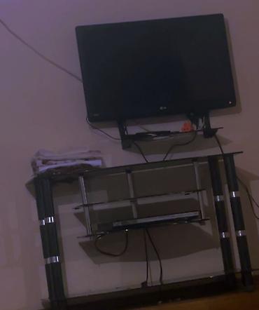 tv box azerbaycan: + TV stend - Aksesuar rəfi: TV altında kiçik rəf (pult/qəbuledici — 1