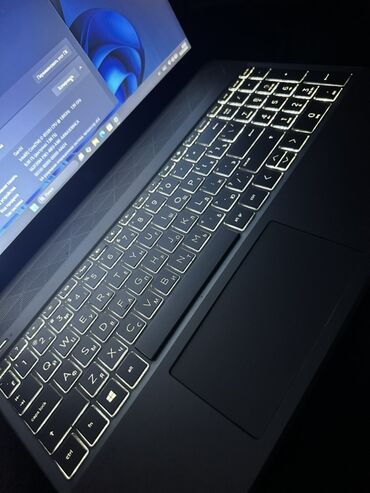 ноутбук casper: HP Pavilion, 15.6 ", Intel Core i7, 256 GB