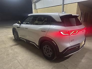 рассрочка унаа: BYD Yuan Up: 2025 г., Электромобиль, Кроссовер — 6